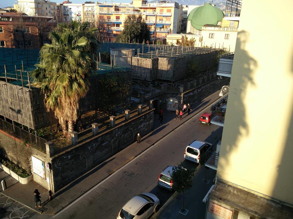Piazza Lauro Suites Sorrento Esterno foto